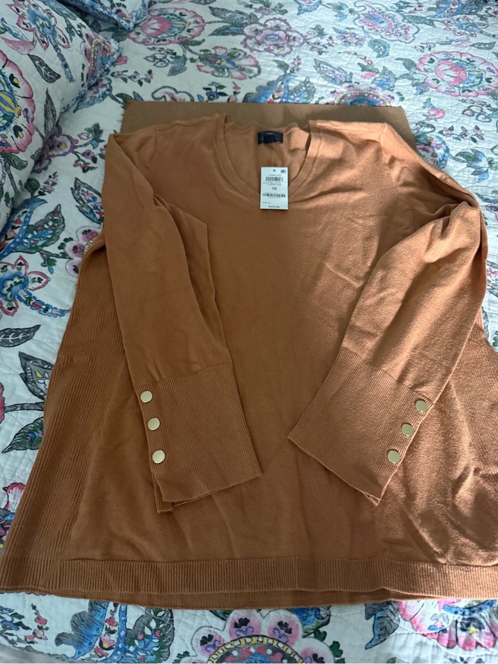 Women’s V-Neck Button-Cuff Sweater - Tan